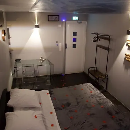 Work In Spa - Suite Onyx Love hotel *