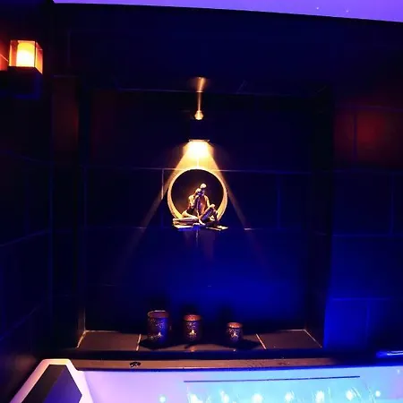 Work In Spa - Suite Onyx ラブホテル